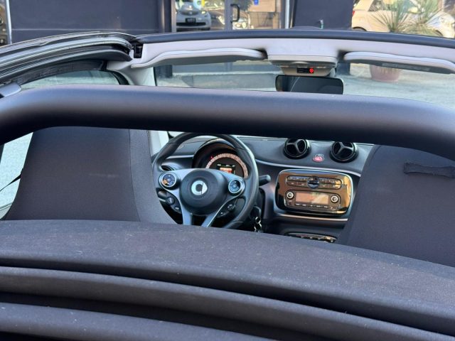 smart forTwo 70 1.0 twinamic cabrio Passion - foto 3 di 4