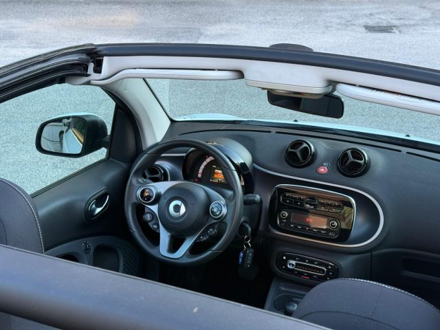 smart forTwo 70 1.0 twinamic cabrio Passion - foto 4 di 4