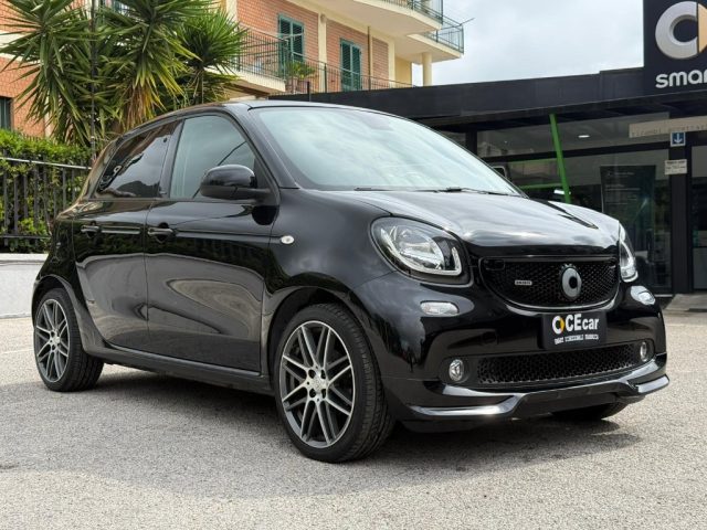 smart forFour BRABUS 0.9 109 CV CABRIO EXCLUSIVE+NAVIG.+JBL+PELL - foto 2 di 4