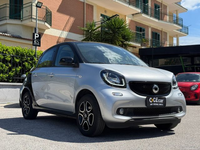 smart forFour 70 PRIME+TWINAMIC+INT. PELLE+NAVIG.+TELECAMERA POS - foto 2 di 4