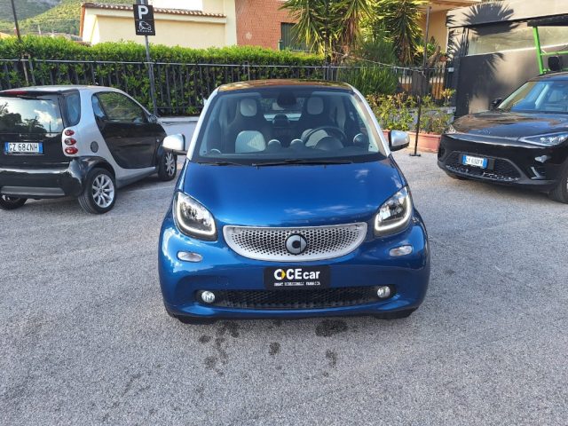 smart forTwo 70 AUT.+PASSION+DSB +UNIC.PROP.+NAV.+TELECAMERA PO - foto 2 di 36