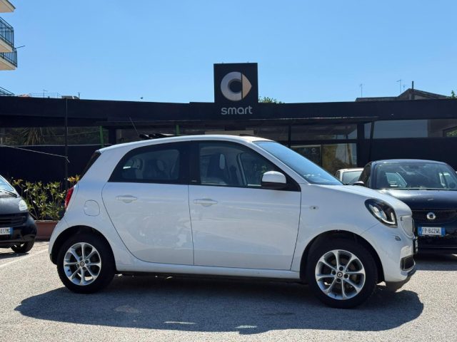 smart forFour 70 PASSION+NAVIGATORE +TELECAMERA POST.+TETTO APRI - foto 2 di 4