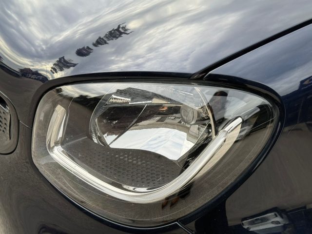 smart forTwo 90 AUT. SAPHIRE BLUE+NAV.+TEL.POST.+LED.+TETTO - foto 4 di 4