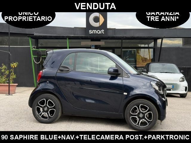smart forTwo 90 AUT. SAPHIRE BLUE+NAV.+TEL.POST.+LED.+TETTO, del 2017, 69.883 km, in vendita a Caserta (CE)