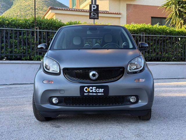 smart forTwo 70 1.0 PASSION TWINAMIC CERCHI+PACK LED+COMFORT - foto 3 di 4