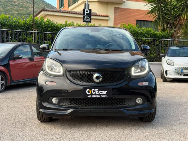 smart forFour 90 PRIME TWINAMIC +PELLE NERA +NAVIG.+PACK BRABUS - foto 3 di 4
