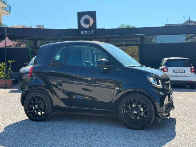 smart forTwo 90 SUPERPASSION TWINAMIC+NAVIG.+TELECAMERA POST. - foto 2 di 4