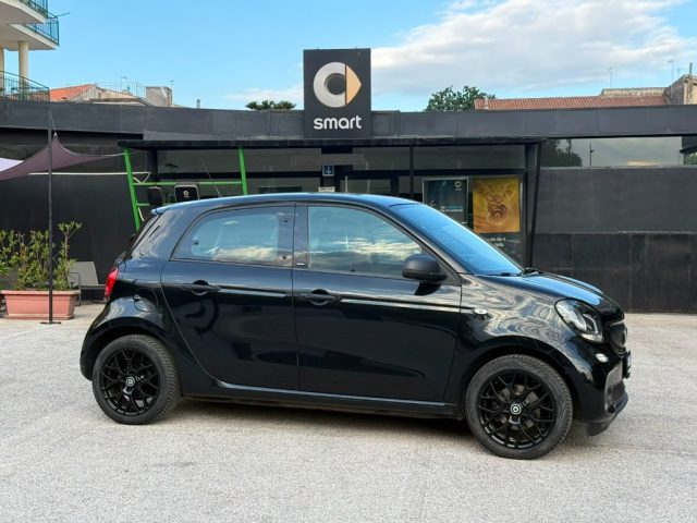 smart forFour 90 TURBO PASSION TWINAMIC+PACK SPORT+CERCHI DA 16" - foto 2 di 4