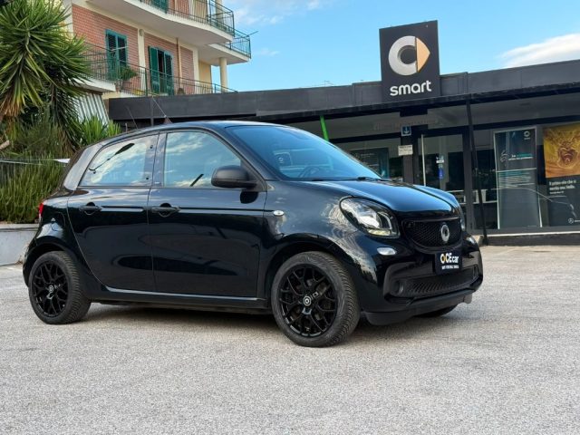 smart forFour 90 TURBO PASSION TWINAMIC+PACK SPORT+CERCHI DA 16" usato a CASERTA