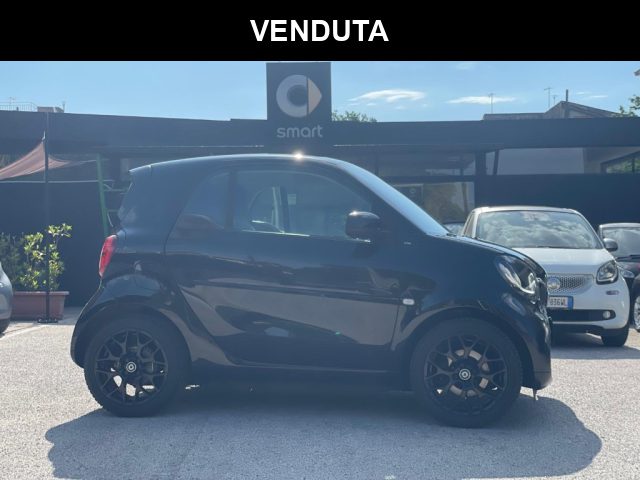 smart forTwo 70 TWINAMIC PRIME+NAVIGATORE+PELLE+PARKTRONIC, del 2019, 77.113 km, in vendita a Caserta (CE)