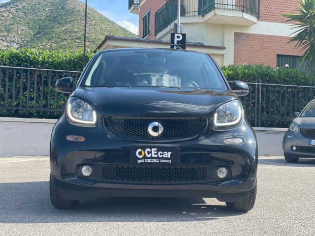 smart forTwo 70 TWINAMIC PRIME+NAVIGATORE+PELLE+PARKTRONIC - foto 3 di 4