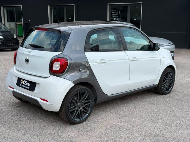 smart forFour 90 TWINAMIC PASSION+PACK BRABUS+NAV. - foto 2 di 4