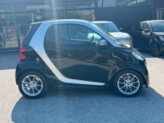 smart forTwo 71 CV PASSION+NAVIG.+ SERVOSTERZO+GARANZIA 3 ANNI* - foto 4 di 4