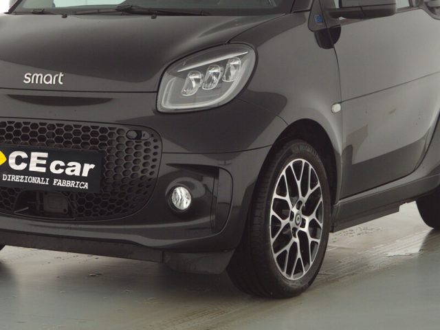 smart forTwo EQ CABRIO PRIME SOLO KM. 5.057 RISPARMIO DEL 54% - foto 2 di 4