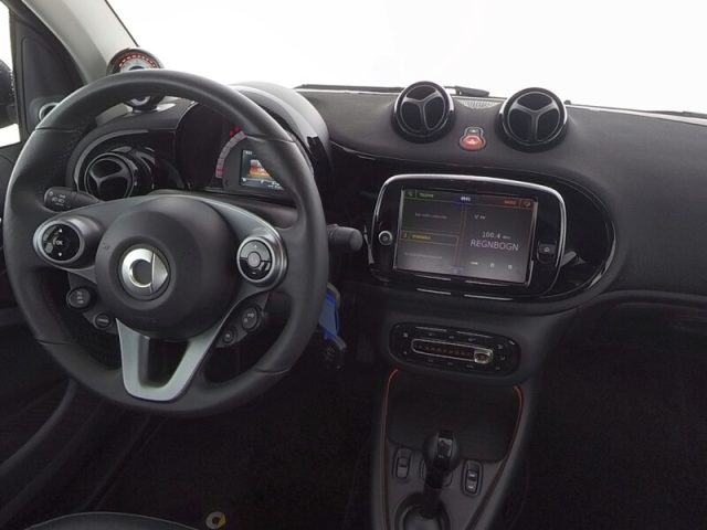 smart forTwo EQ CABRIO PRIME SOLO KM. 5.057 RISPARMIO DEL 54%, del 2023, 5.057 km, in vendita a Caserta (CE)