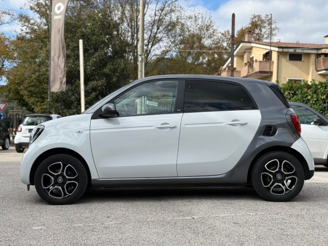 smart forFour 90 PRIME TWINAMIC +PELLE NERA +NAVIG.+UNICO PROPR. - foto 2 di 4