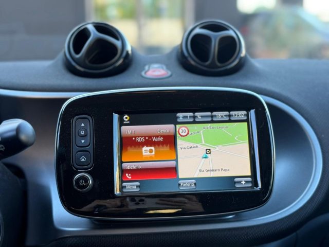smart forFour 90 PRIME TWINAMIC+KM 26.393+UNICO PROP.+TETTO+NAV., del 2017, 26.392 km, in vendita a Caserta (CE)