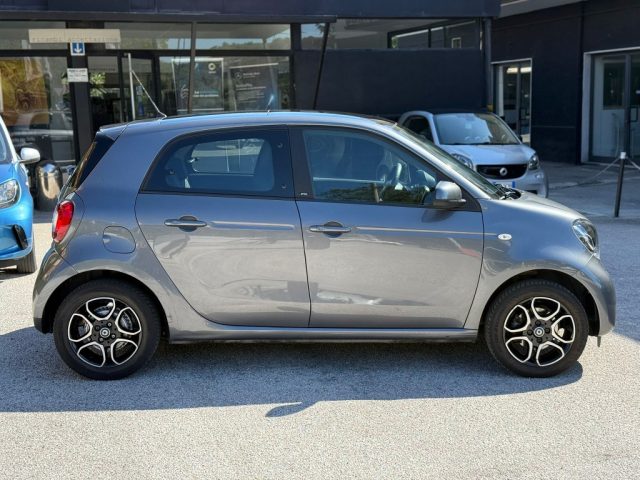 smart forFour 90 AUT. PRIME+NAVIGATORE+PELLE NERA - foto 4 di 4