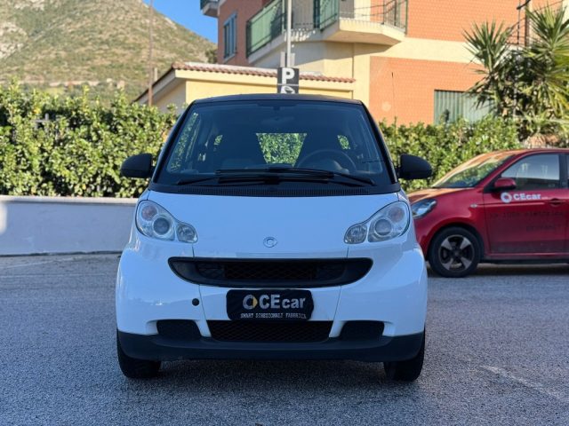 smart forTwo 61CV WHITE LIMITED PER NEOPATENTATI SOLO KM.57.366 usato a CASERTA