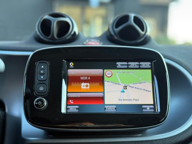 smart forFour 90 AUT. PASSION+SOLO KM. 9.818+UNICO PROP. +NAV. - foto 4 di 4