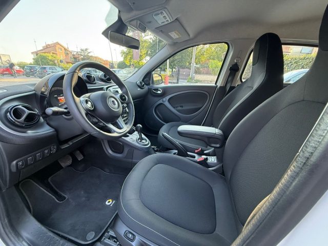 smart forFour 90 AUT. PASSION+SOLO KM. 9.818+UNICO PROP. +NAV. usato a CASERTA