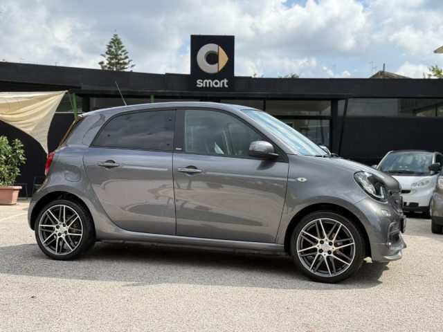 smart forFour BRABUS 109 CV +TETTO+NAV.+TELEC. POST.+AMBIENT - foto 3 di 4