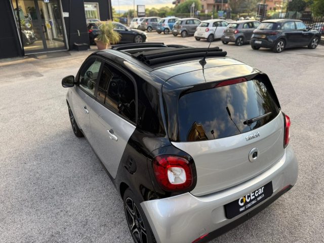 smart forFour 90 AUT. PASSION+TETTO APR.+NAV.+TELEC.+PARKTRONIC - foto 2 di 4