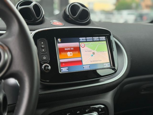 smart forTwo 70 1.0 TWINAMIC PASSION+NAV.+GARANZIA TRE ANNI, del 2018, 98.533 km, in vendita a Caserta (CE)