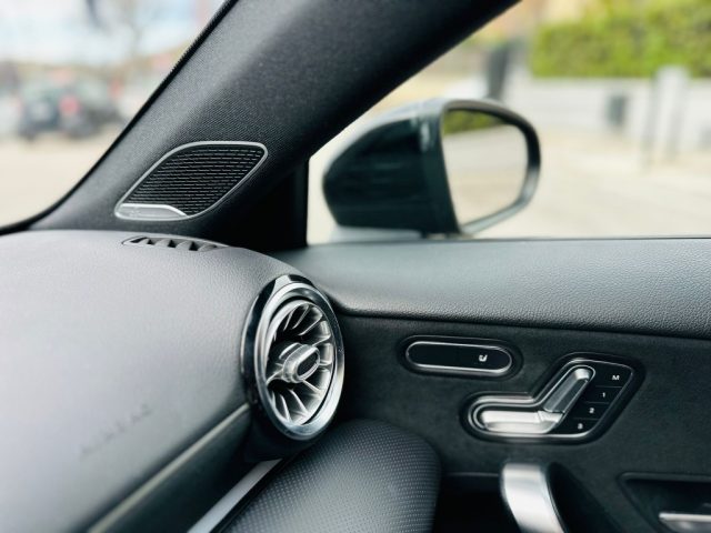 Mercedes-Benz A 200 d. -41% DAL NUOVO Premium AUT.+AMG+TETTO+CERCHI 19 - foto 4 di 4