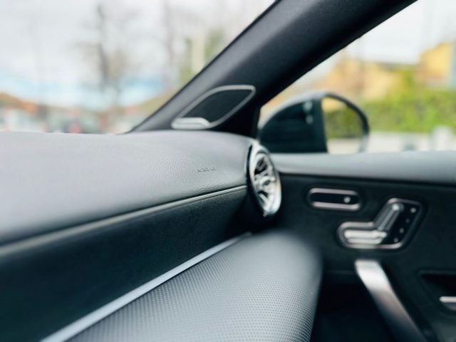 Mercedes-Benz A 200 d. -41% DAL NUOVO Premium AUT.+AMG+TETTO+CERCHI 19 - foto 3 di 4