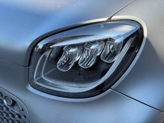 smart forTwo EQ Passion SOLO KM. 7.751 DIREZIONALE FABBRICA - foto 4 di 4