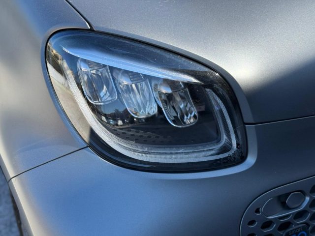 smart forTwo EQ Passion SOLO KM. 7.751 DIREZIONALE FABBRICA - foto 3 di 4