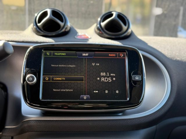smart forTwo EQ Passion SOLO KM. 7.751 DIREZIONALE FABBRICA, del 2024, 7.751 km, in vendita a Caserta (CE)