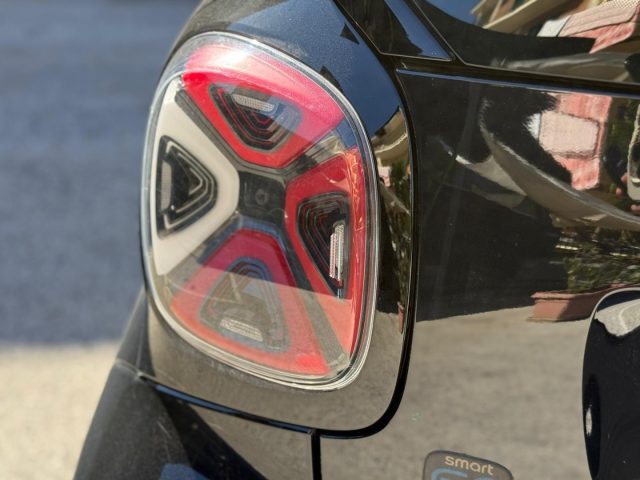 smart forTwo EQ PASSION PACK XCLUSIVE EX DIREZIONALE FABBRICA, del 2020, 64.447 km, in vendita a Caserta (CE)