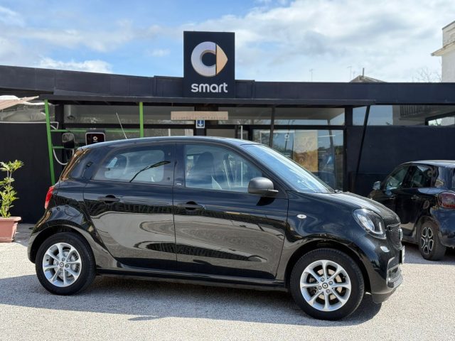 smart forFour 70 1.0 PASSION UNICO PROPRIETARIO SOLO KM. 25.303 usato a CASERTA