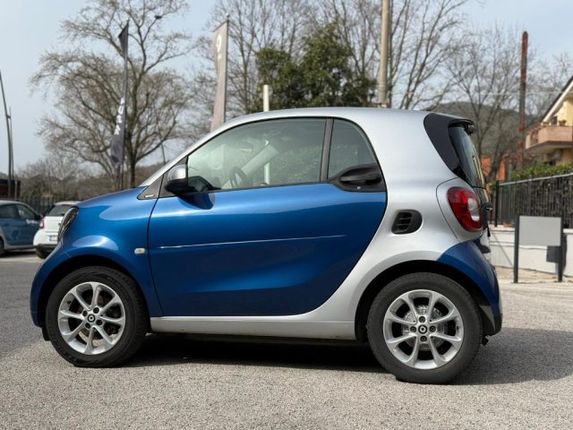smart forTwo 90 TWINAMIC PASSION+NAVIG.+ SOLO KM. 57.608, del 2018, 57.608 km, in vendita a Caserta (CE)
