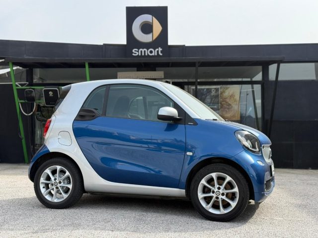 smart forTwo 90 TWINAMIC PASSION+NAVIG.+ SOLO KM. 57.608 - foto 3 di 4
