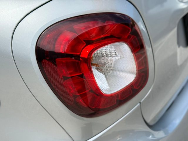 smart forTwo 90 PRIME TWINAMIC +PELLE NERA +NAVIG.+PACK SPORT, del 2016, 32.025 km, in vendita a Caserta (CE)