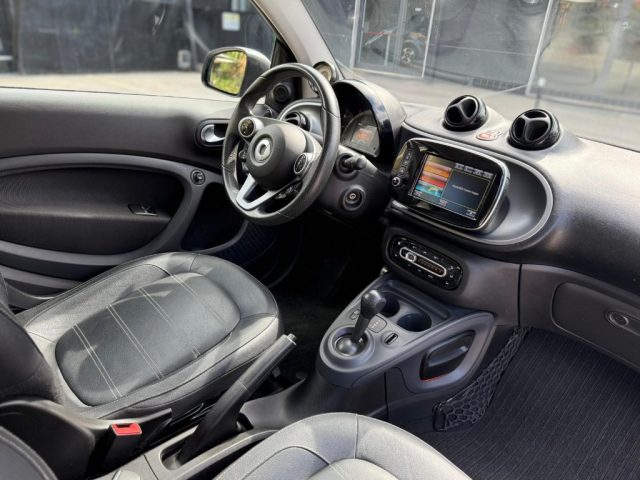 smart forTwo 90 PRIME TWINAMIC +PELLE NERA +NAVIG.+PACK SPORT, del 2016, 32.025 km, in vendita a Caserta (CE)