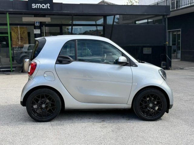 smart forTwo 90 PRIME TWINAMIC +PELLE NERA +NAVIG.+PACK SPORT usato a CASERTA