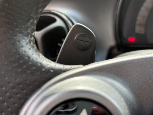smart forTwo 90 PRIME TWINAMIC +PELLE NERA +NAVIG.+PACK SPORT usato a CASERTA