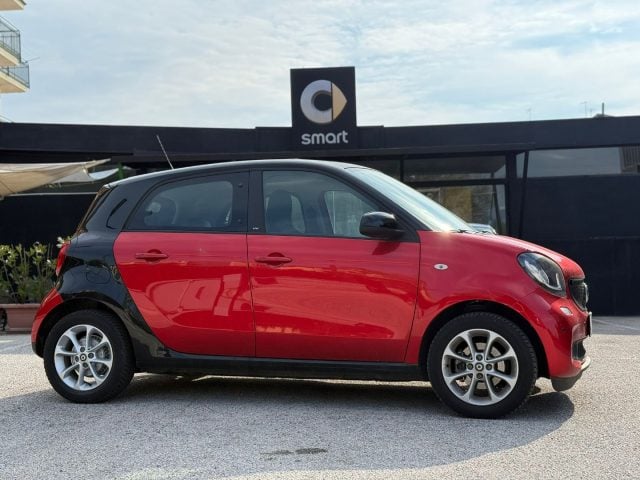 smart forFour 90 PRIME TWINAMIC SOLO KM. 8.330+PELLE NERA+NAVIG. - foto 2 di 4