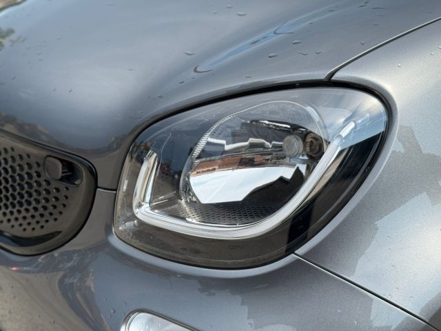 smart forFour 90 AUT. PASSION+TETTO APR.+UNICO PROP.+NAV., del 2017, 53.241 km, in vendita a Caserta (CE)