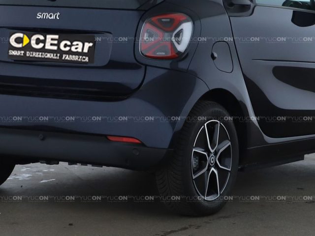 smart forTwo EQ Passion SOLO KM. 957 -59% DIREZIONALE FABBRICA - foto 4 di 4