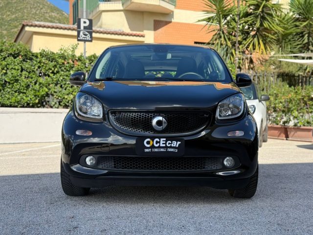 smart forFour 90 PRIME TWINAMIC +PELLE NERA +NAVIG.+PACK SPORT - foto 3 di 4