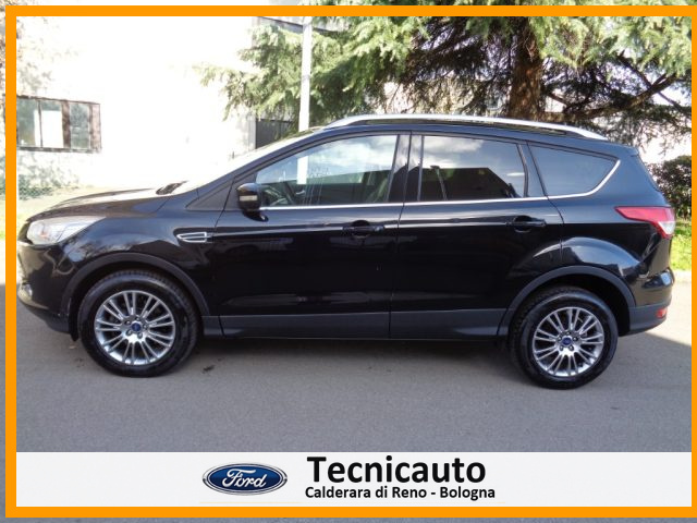 Ford Kuga 2.0 TDCI 140 CV 4WD Powershift Titanium - foto 2 di 4