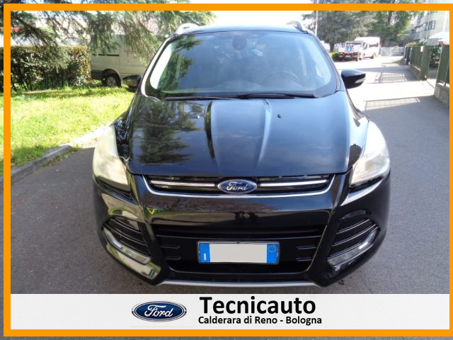 Ford Kuga 2.0 TDCI 140 CV 4WD Powershift Titanium - foto 3 di 4