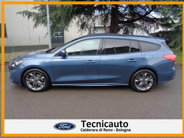 Ford Focus 1.0 EcoBoost Hybrid 125 CV SW ST-Line - foto 2 di 4