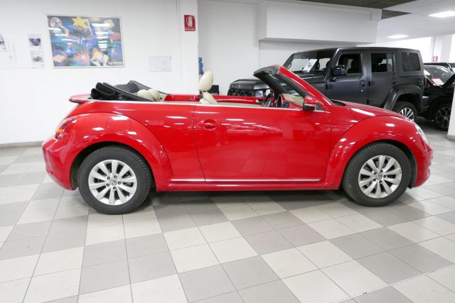 Volkswagen Maggiolino Cabrio 1.2 TSI Design - foto 3 di 4