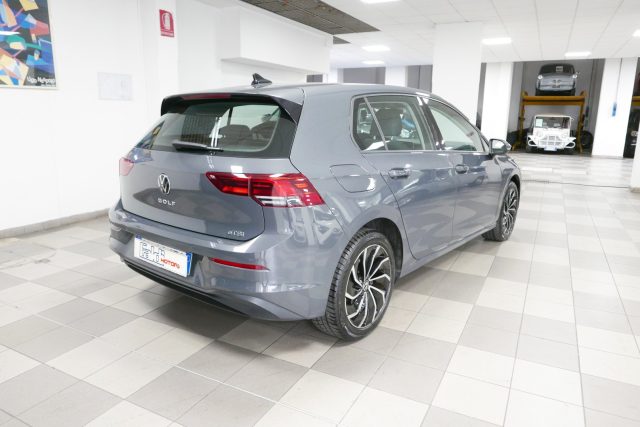 Volkswagen Golf 1.0 eTSI EVO DSG Life - foto 4 di 4